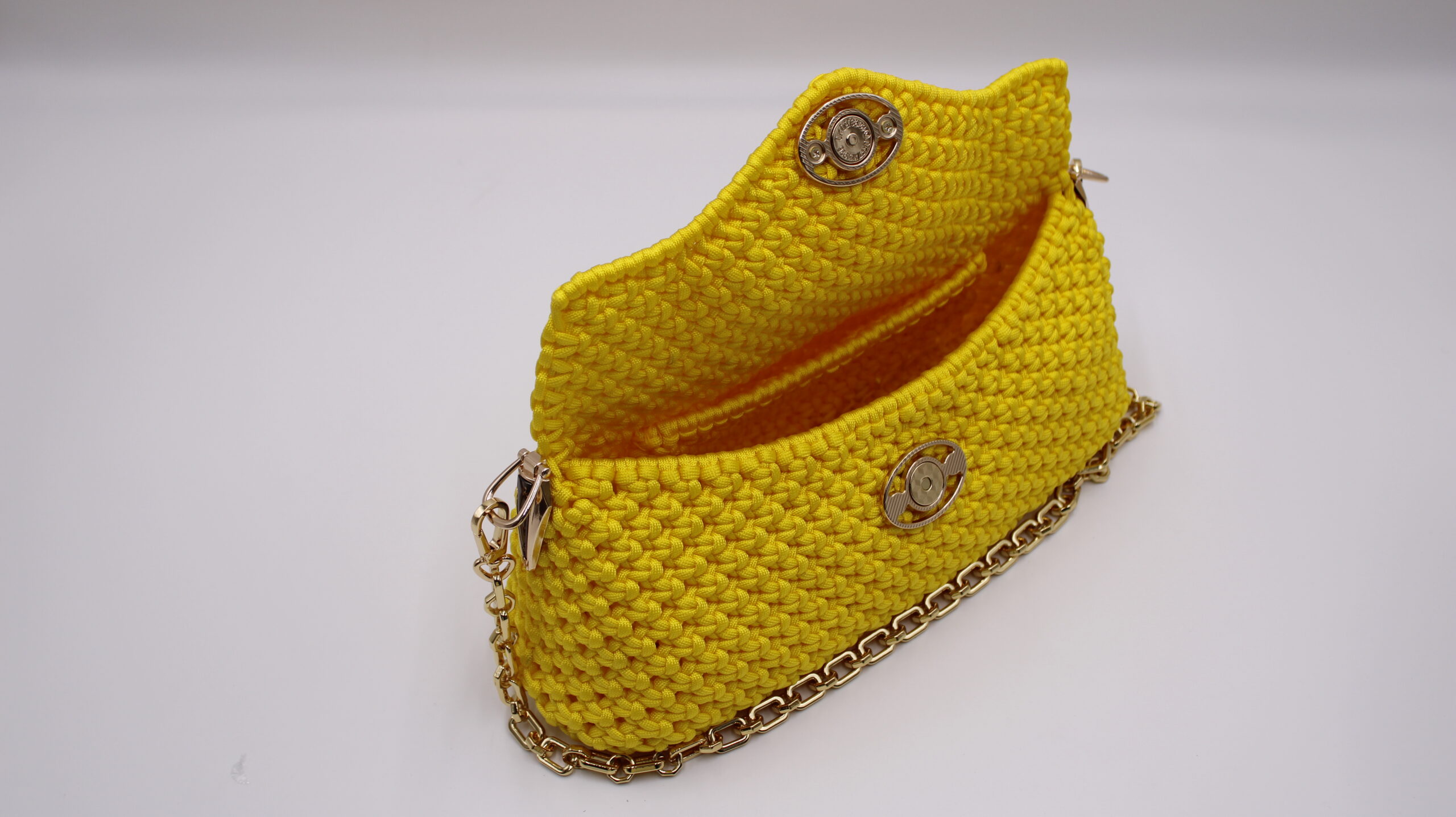YELLOW PURSE 100% HAN-WOVEN