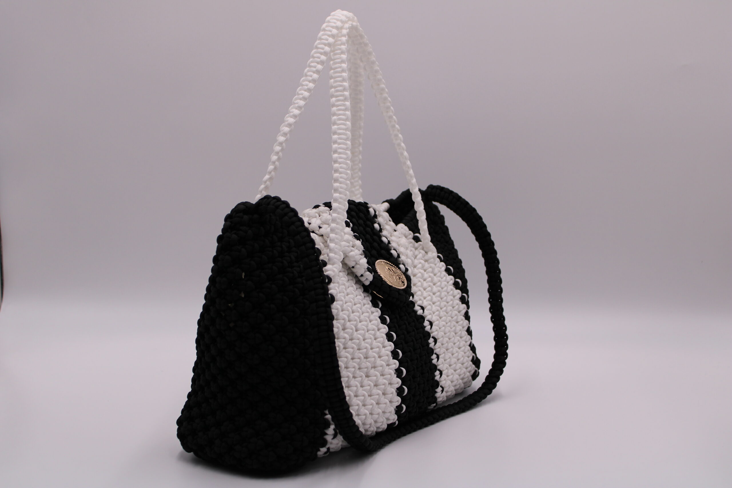 LONG TOTE BAG BLACK AND WHITE COLOR 100% HAND-WOVEN
