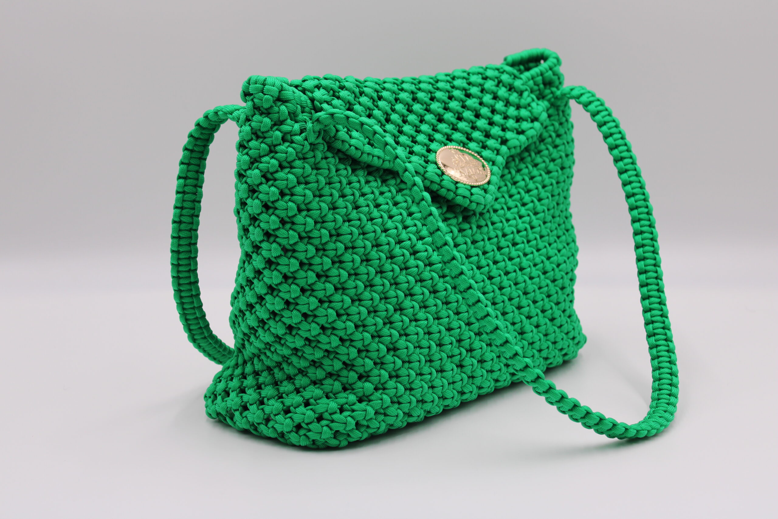 TOTE BAG GREEN COLOR WITH CLOSED TOP 100% HAND-WOVEN WITH THE SMALL INTERNAL BAG