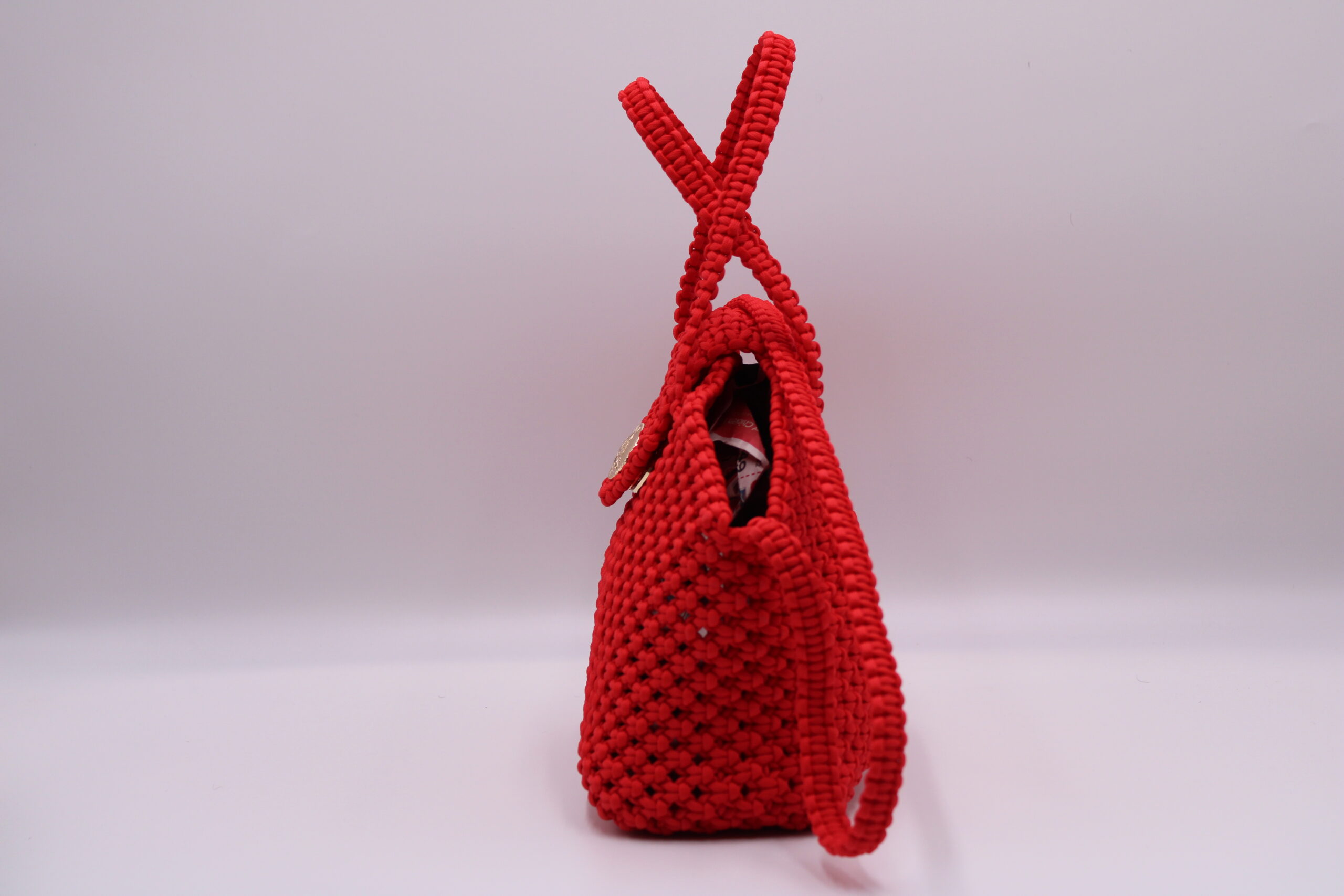 TOTE BAG RED COLOR  100% HAND-WOVEN WITH THE SMALL INTERNAL POCKET