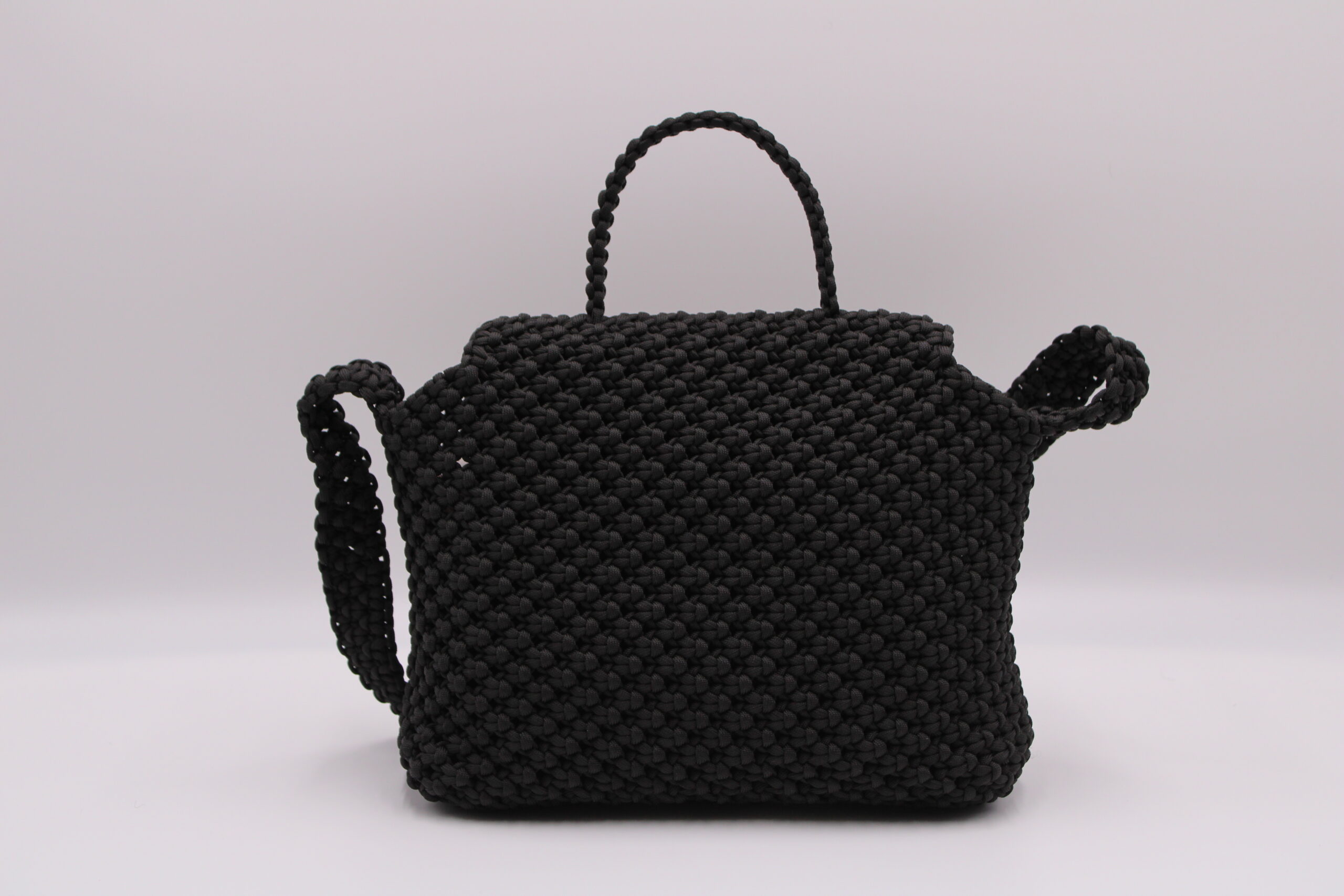 BIBOLOO BLACK  100% HAND-WOVEN WITH THE SMALL INTERNAL POCKET