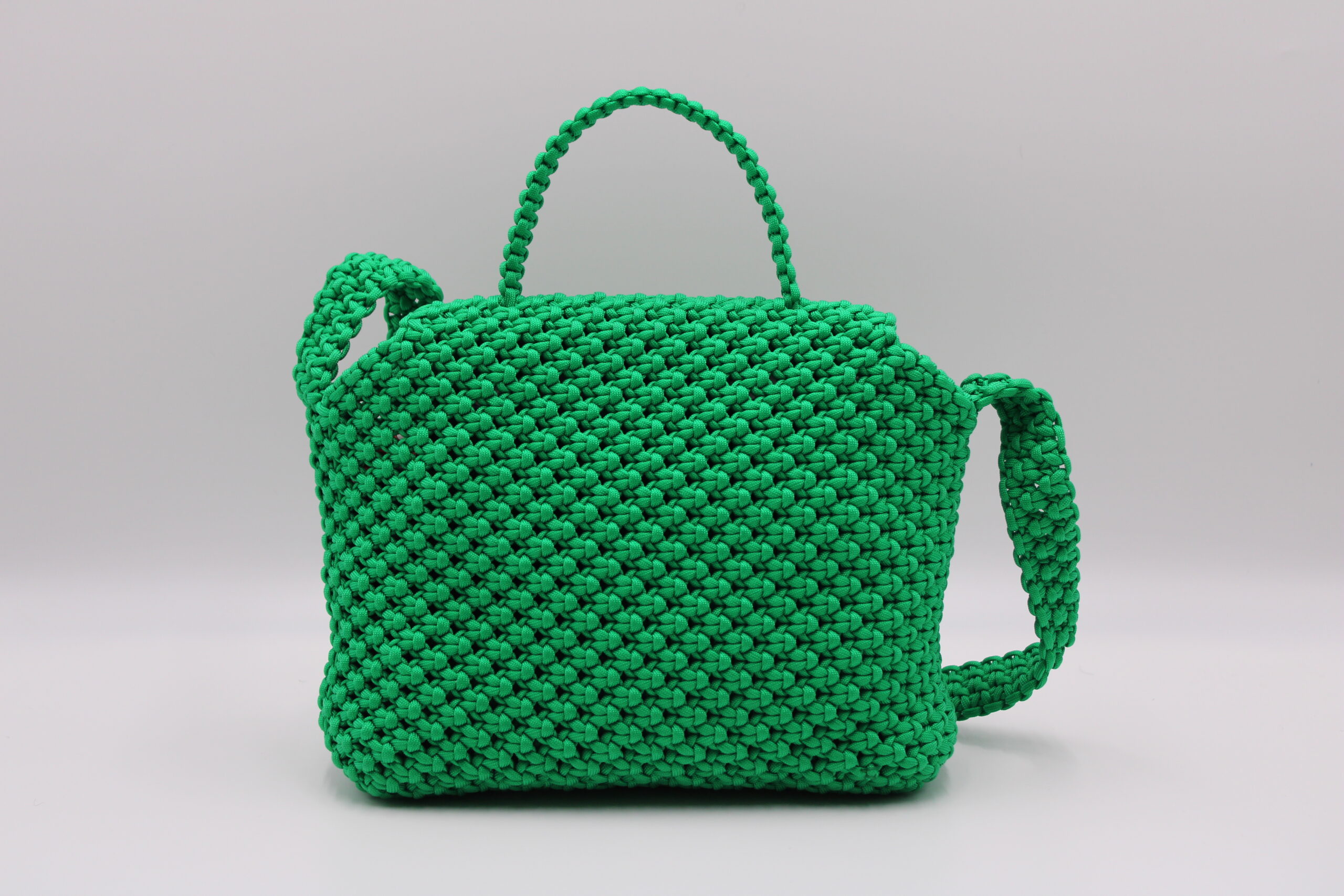 NDIM EPAN GREEN 100% HAND-WOVEN WITH THE SMALL INTERNAL POCKET
