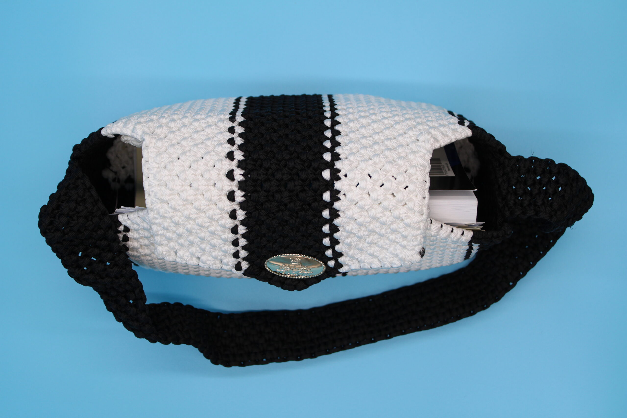 MVOKANI BLACK AND WHITE COLORS  100% HAND-WOVEN