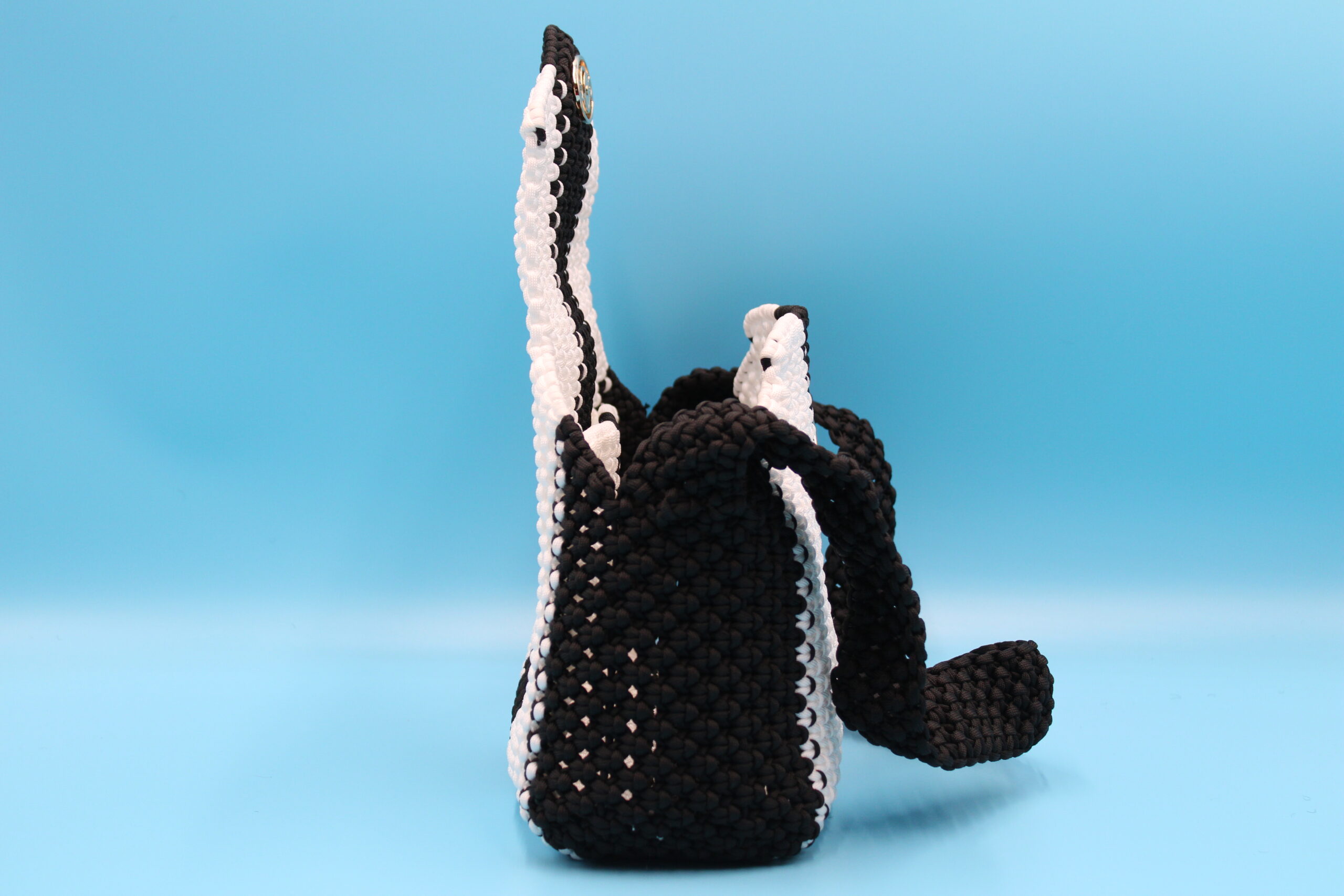 MVOKANI BLACK AND WHITE COLORS  100% HAND-WOVEN