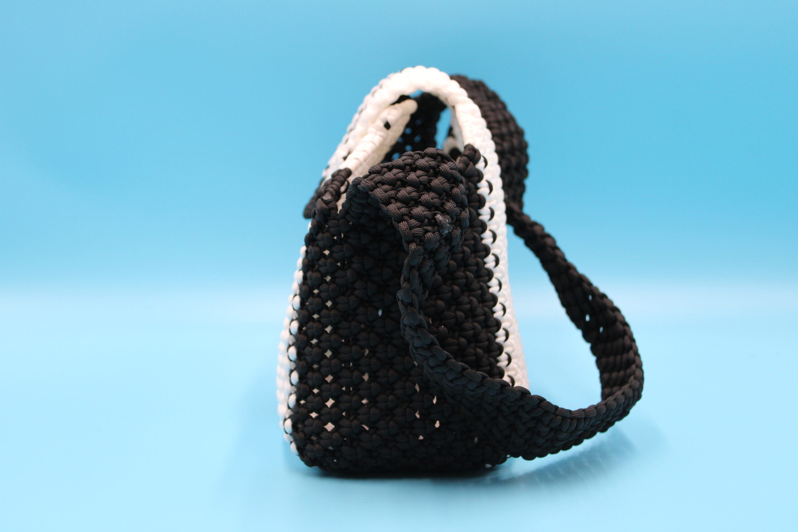 MVOKANI BLACK AND WHITE COLORS  100% HAND-WOVEN