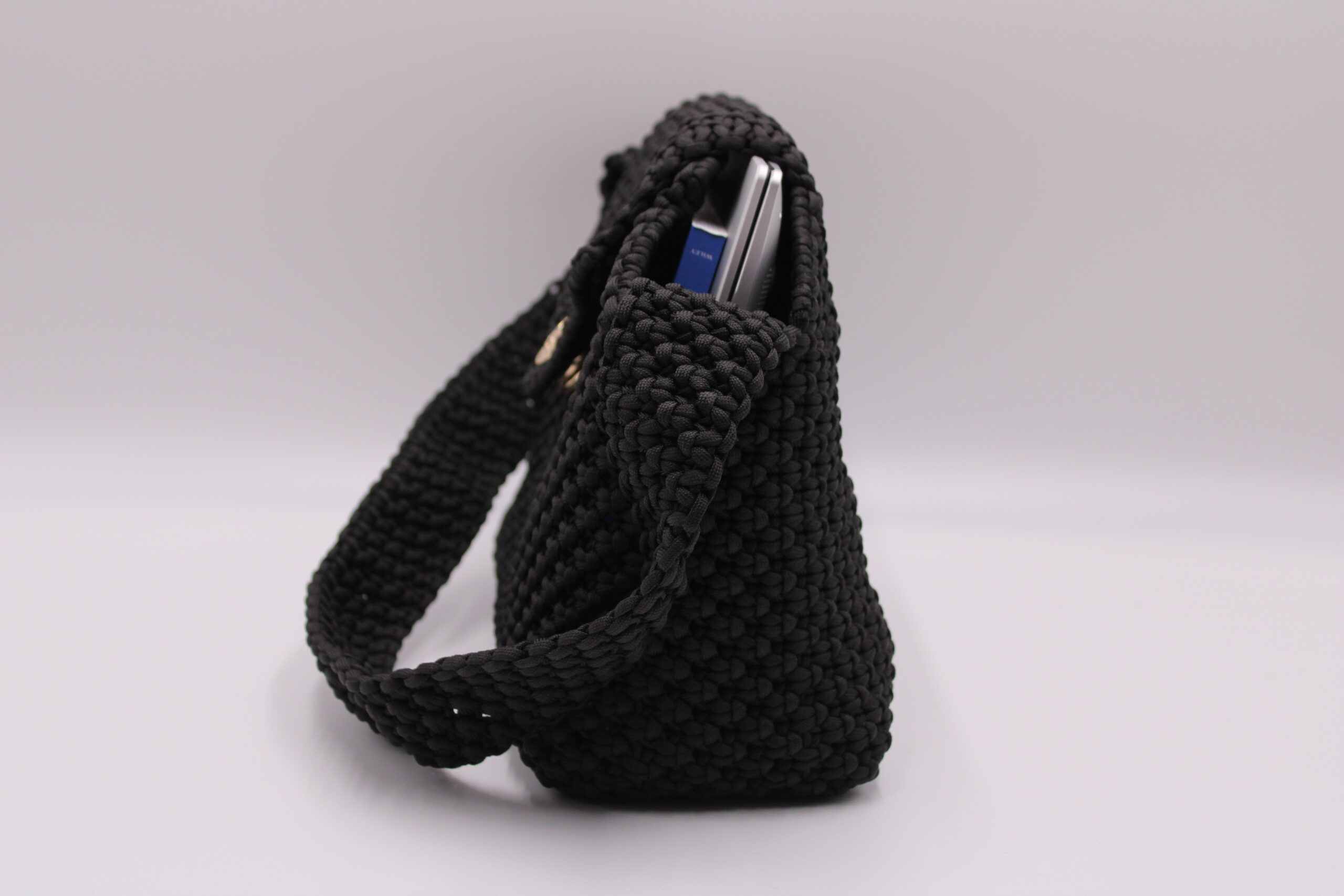 MENDOUM BLACK COLOR  100% HAND-WOVEN