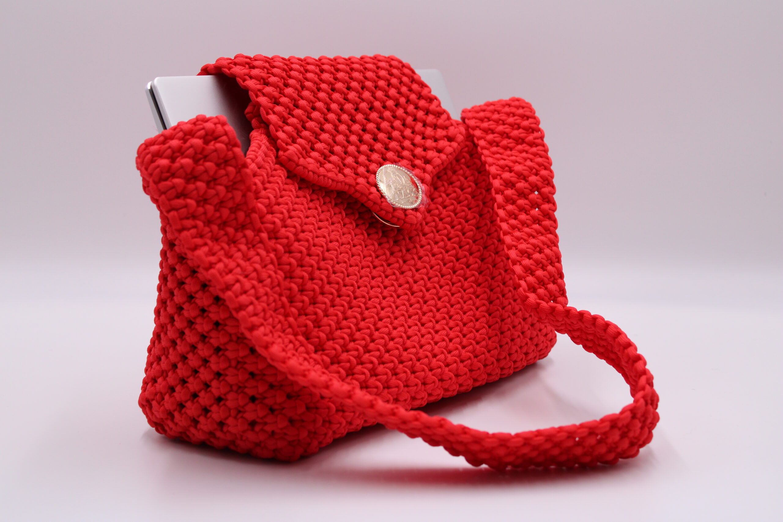 MVOG NAMNYE RED COLOR  100% HAND-WOVEN