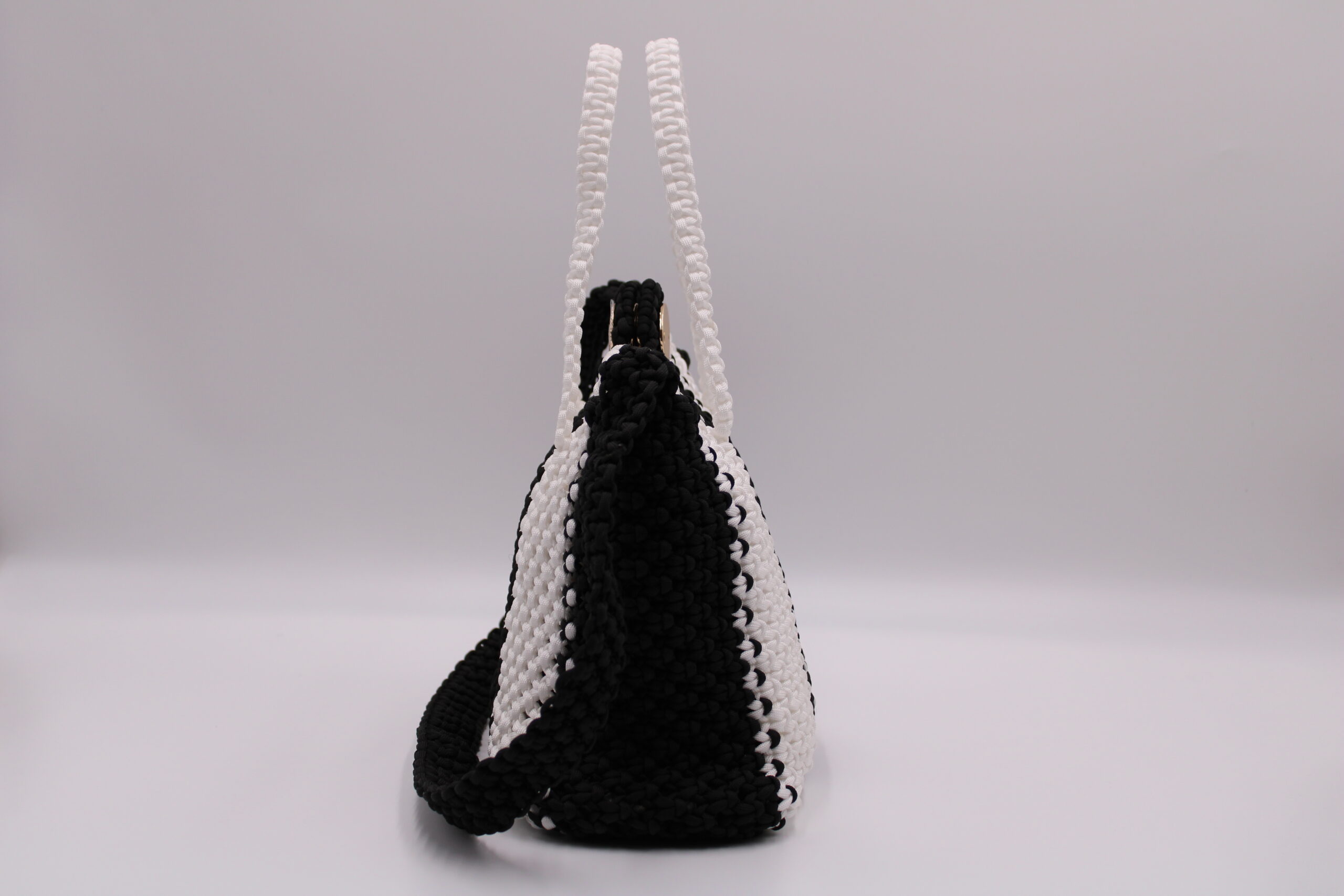 ICONIC BLACK AND WHITE 100% HANDWOVEN