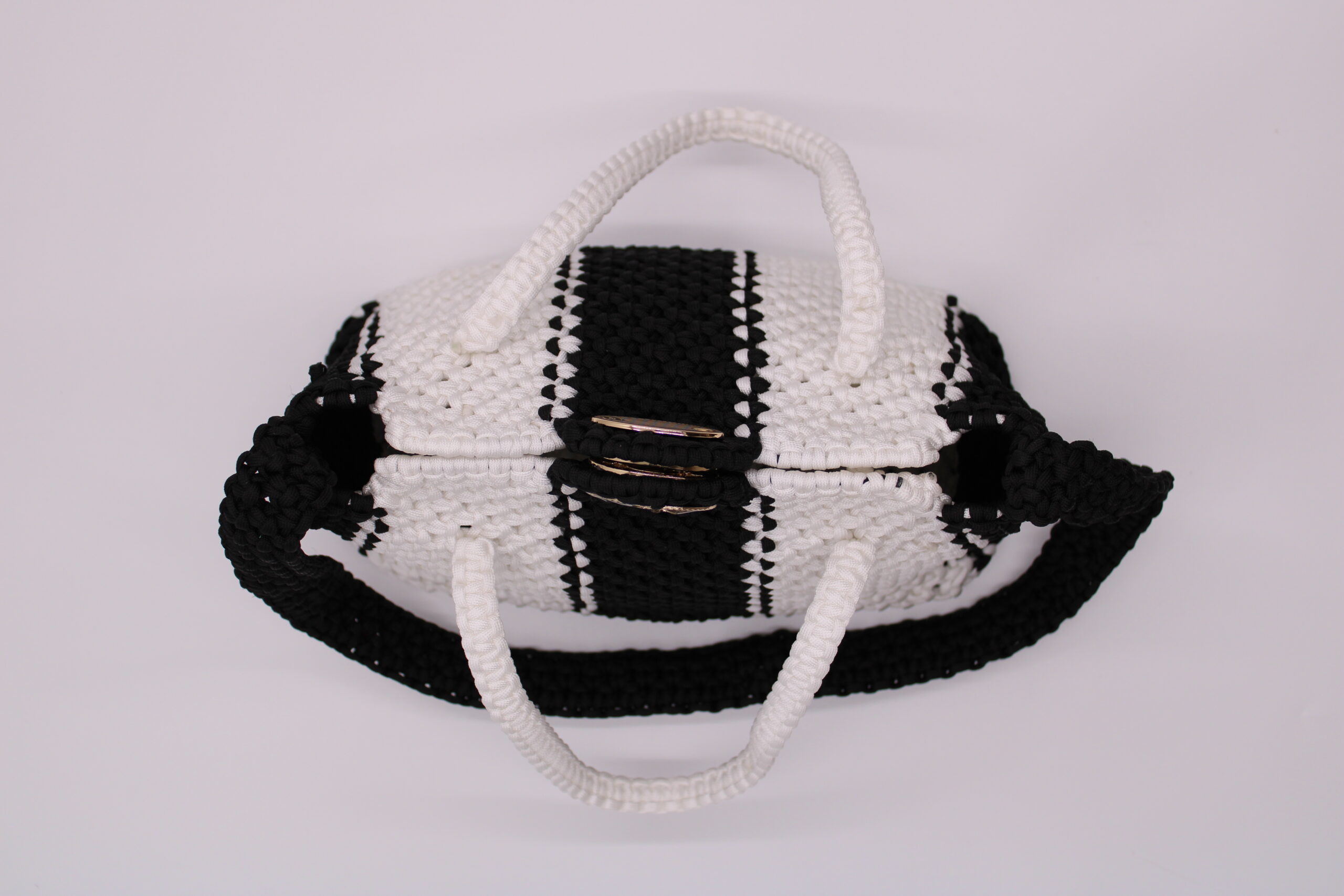 ICONIC BLACK AND WHITE 100% HANDWOVEN