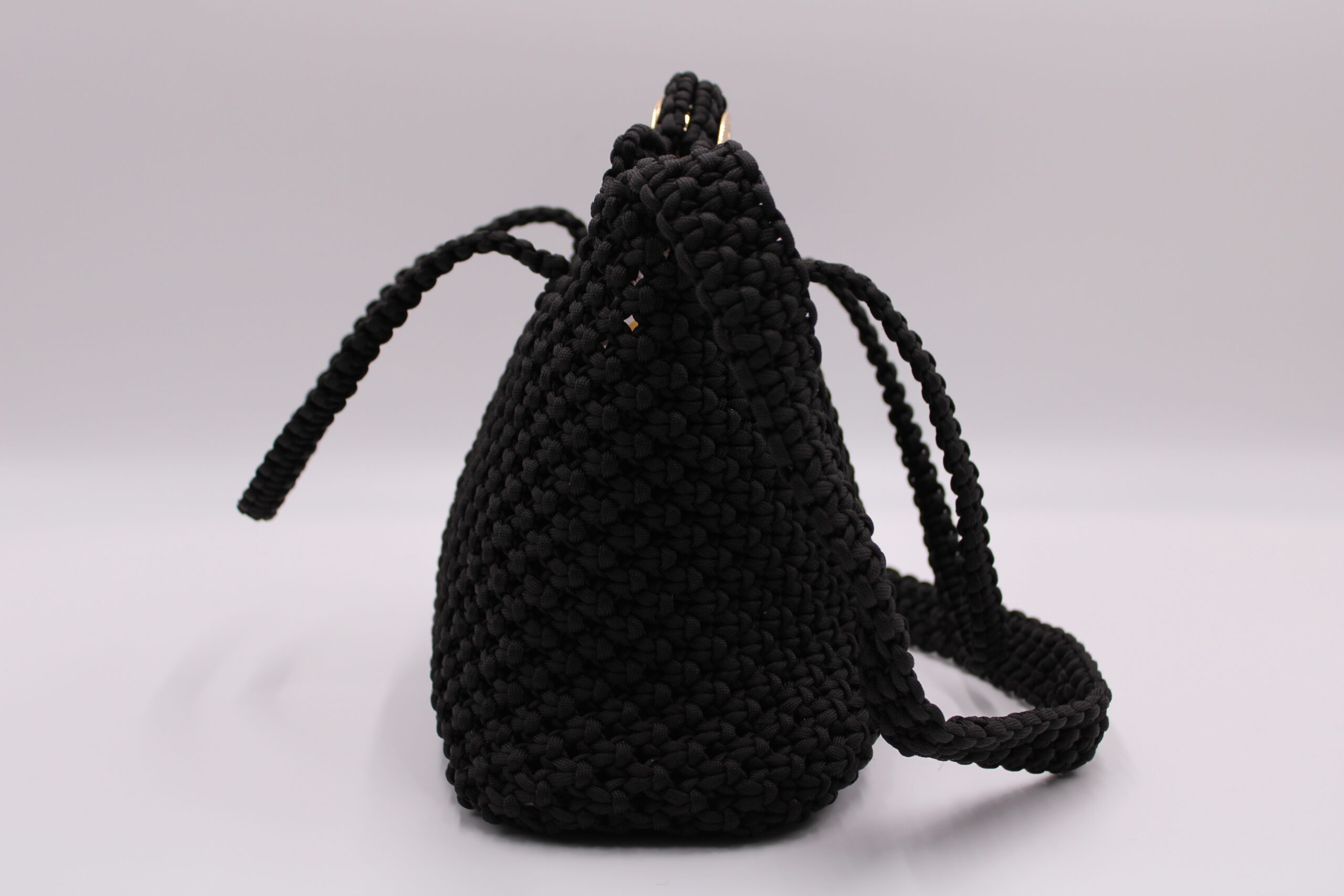 ICONIC MIDSIZED BLACK COLOR 100% HANDWOVEN