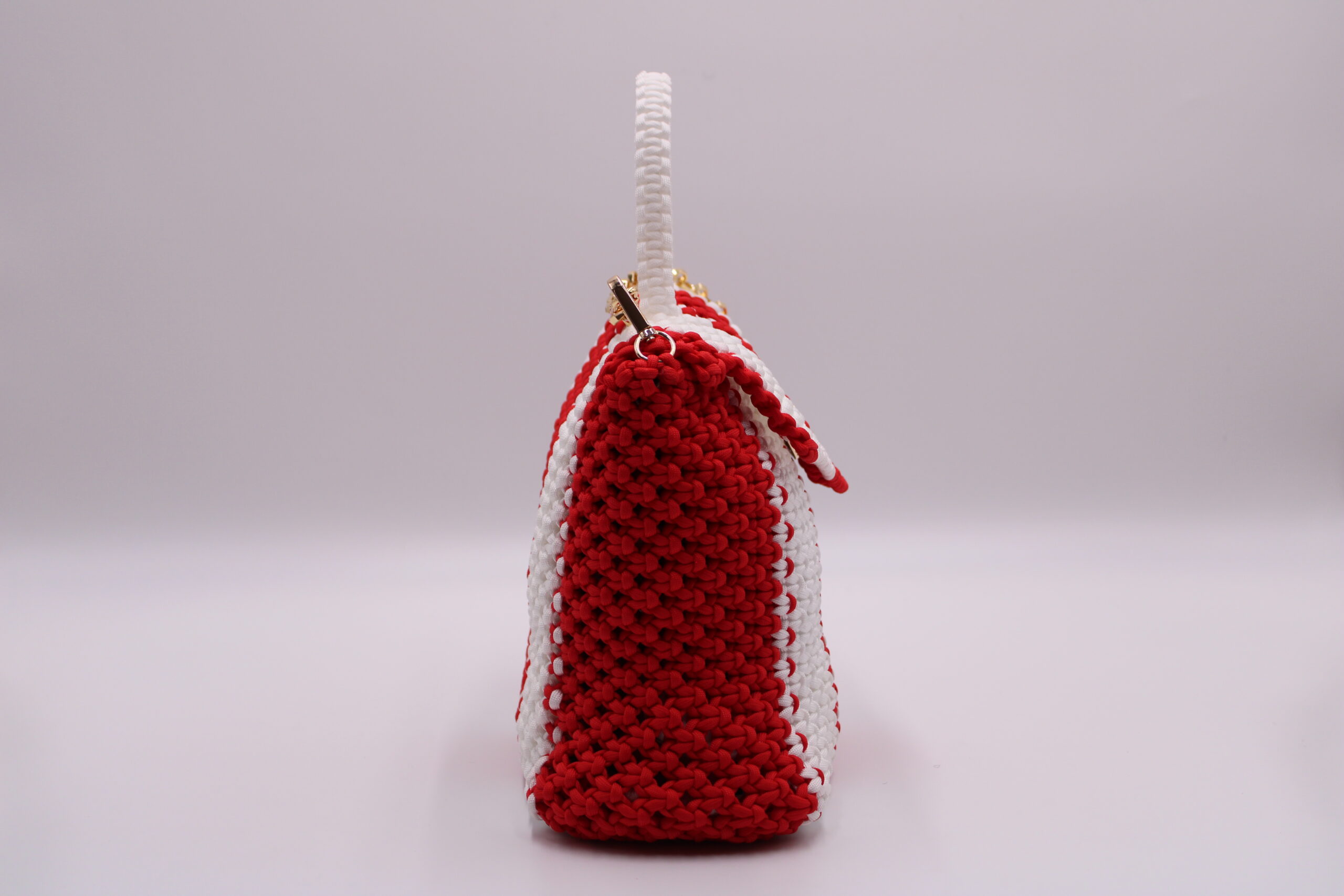 ADJAB TWO COLORS RED-WHITE BAG 100% HAND-WOVEN WITH THE SMALL INTERNAL POCKET