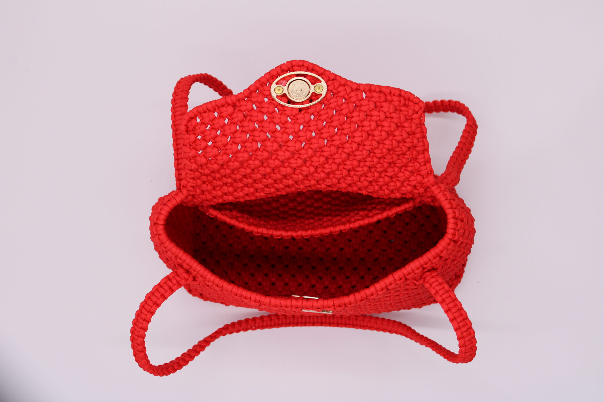 TOTE BAG RED COLOR WITH CLOSED TOP 100% HAND-WOVEN WITH THE SMALL INTERNAL BAG