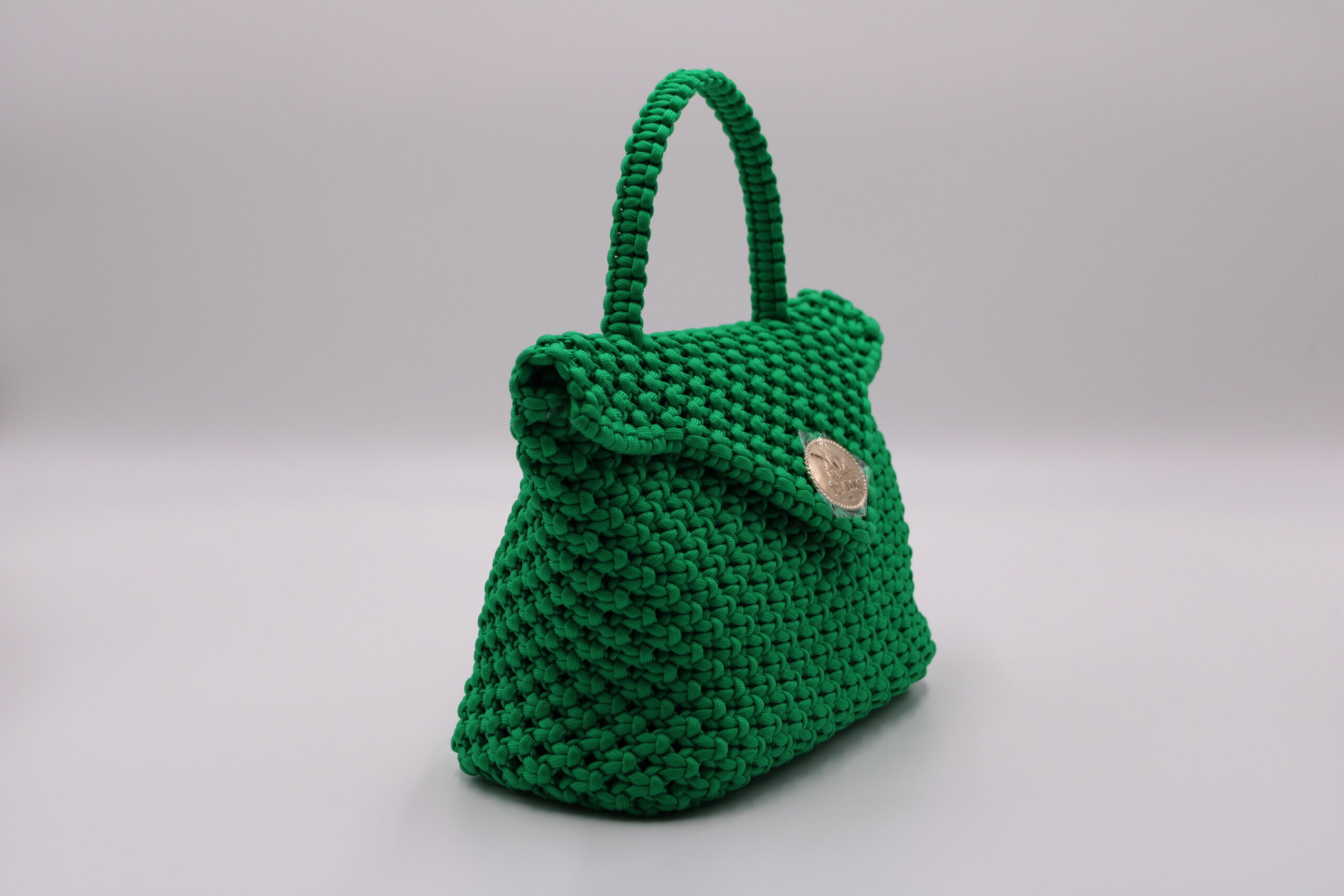 EBANG MINI 100% hand-woven with internal pocket.